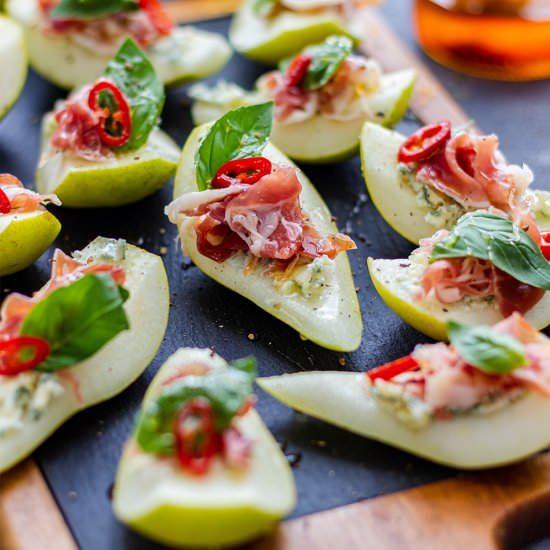 pear prosciutto appetizer - Recipe photo by Appetizer Addiction
