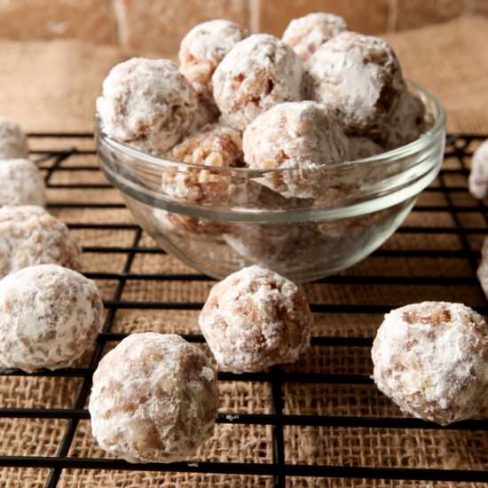 Old Fashioned Date Balls - Recipe photo by browniebites
