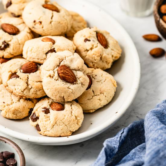 Almond Flour Cookies - Recipe photo by foolproofliving.com