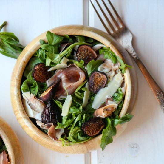 Fig Salad with Prosciutto & Arugula - Recipe photo by the food blog