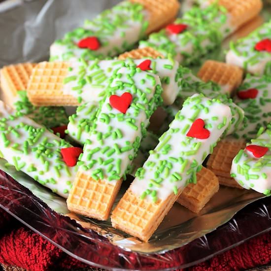Grinch White Chocolate Sugar Wafers - Recipe photo by thekitchenismyplayground