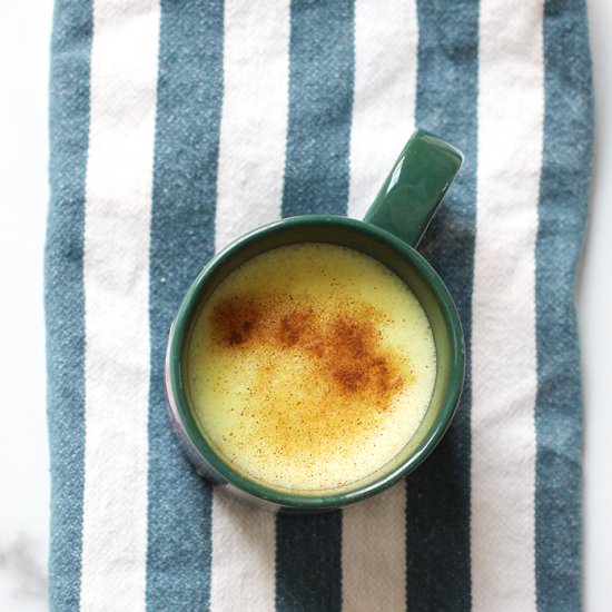 Easy Golden Milk Latte Recipe - Recipe photo by Rainbow Delicious