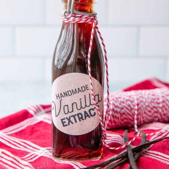 Homemade Vanilla Extract - Recipe photo by wholefully