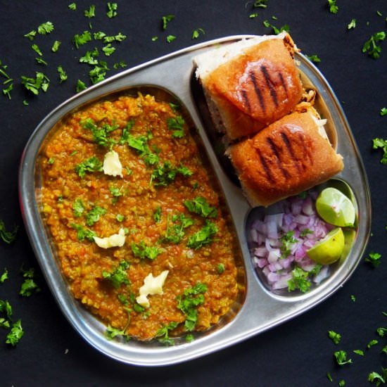 Pav Bhaji - Recipe photo by Salonyscookbook