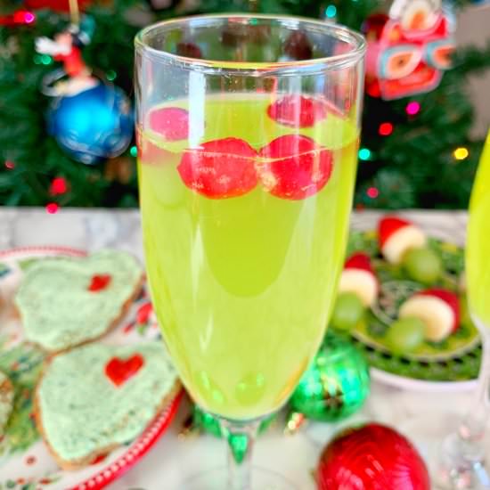 Fizzy Grinch - Recipe photo by Theyummymuffin