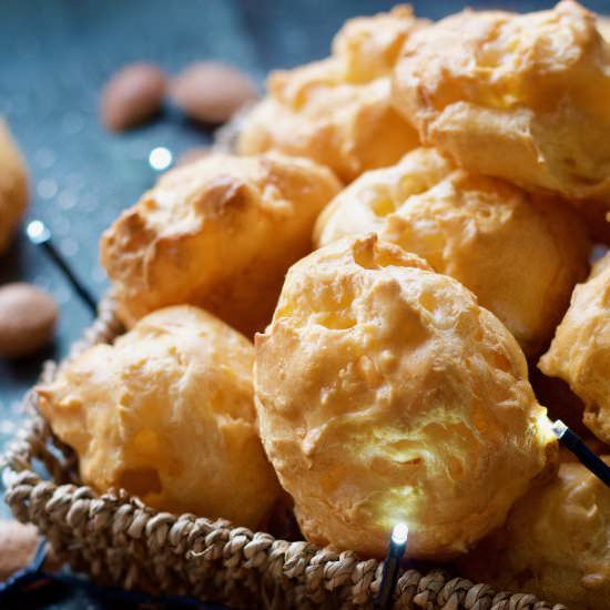 Easy Cheese Puffs (Gougères) - Recipe photo by joskitchenlarder