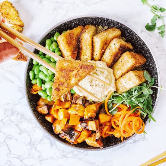 Crispy tofu buddha bowl - Recipe photo by the communal feast