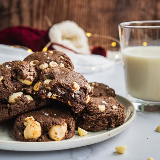 WHITE CHOCOLATE MACADAMIA COOKIES - Recipe photo by Shuangys Kitchensink