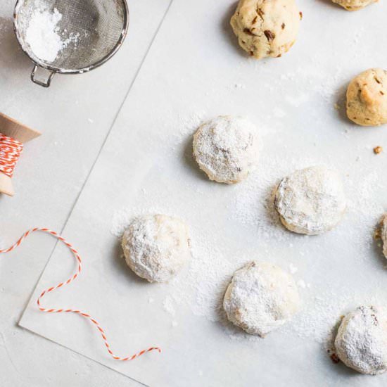 Easy Pecan Snowball Cookies - Recipe photo by Howe We Live