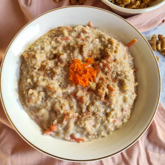 Vegan Carrot Cake Oatmeal - Recipe photo by greenbowl2soul