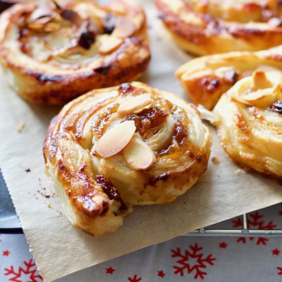 Puff Pastry Mince Pie Swirls - Recipe photo by joskitchenlarder