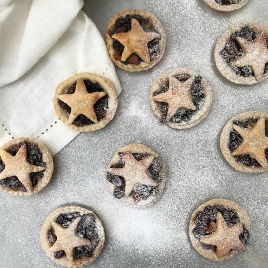 Vegetarian Mince Pies - Recipe photo by tastebotanical