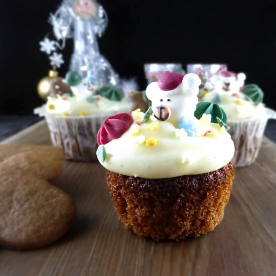Gingerbread Spelt Cupcakes - Recipe photo by thespeltkitchen