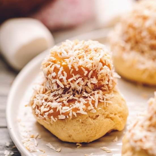 Toasted Coconut Straw Hat Cookies - Recipe photo by The Creative Bite