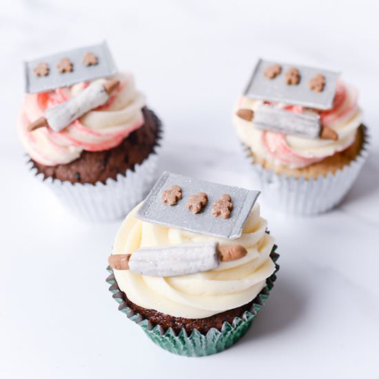 Baking Christmas Cupcakes - Recipe photo by tikkido