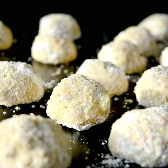 Mexican Wedding Cookies - Recipe photo by thisishowicook