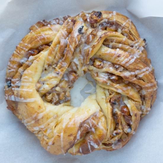 Peach and Ginger Couronne - Recipe photo by Global Bakes