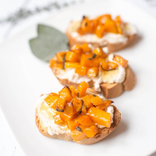Butternut Squash Bruschetta - Recipe photo by tikkido