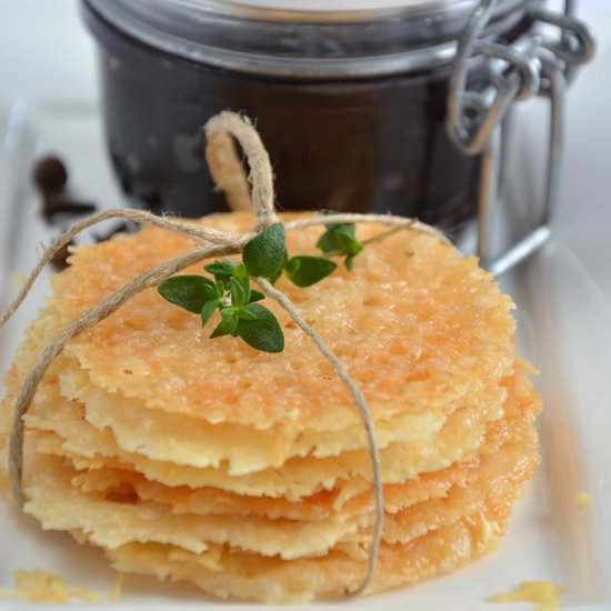 Parmesan Crackers with marmalade - Recipe photo by loeffelgenuss