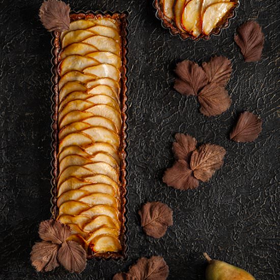 Chocolate almond pear tart - Recipe photo by denisav