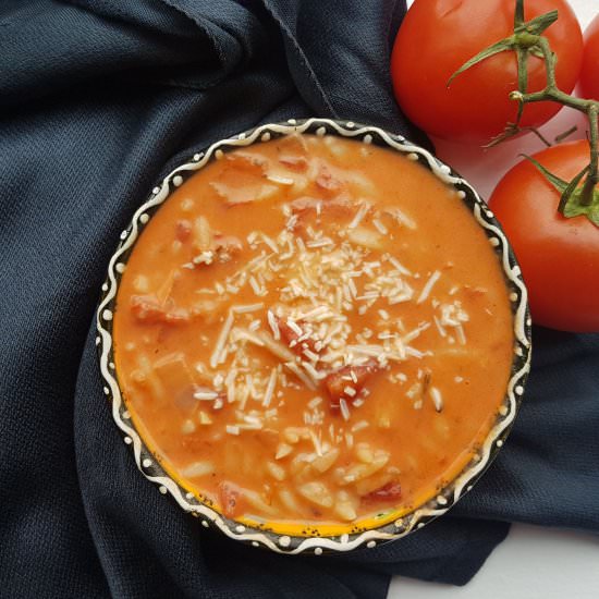 Creamy Tomato Orzo Soup - Recipe photo by Cooking and Cooking