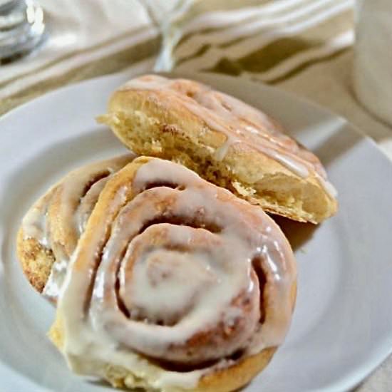 Cinnamon Rolls - Recipe photo by Kitchengetaway
