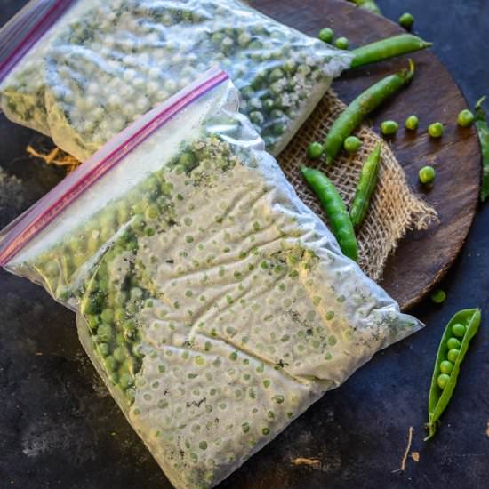How to freeze fresh peas - Recipe photo by Whiskaffair