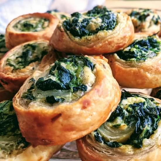 Warm Spinach Bites - Recipe photo by CulinaryBeets