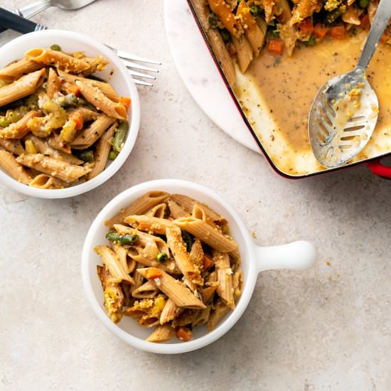 Vegan Potpie Noodle Casserole - Recipe photo by Vegan Yack Attack