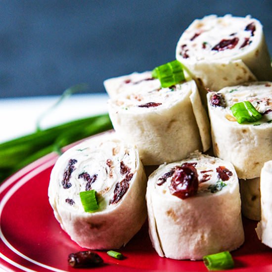 Festive Cranberry & Bacon Pinwheels - Recipe photo by Candy Jar Chronicles