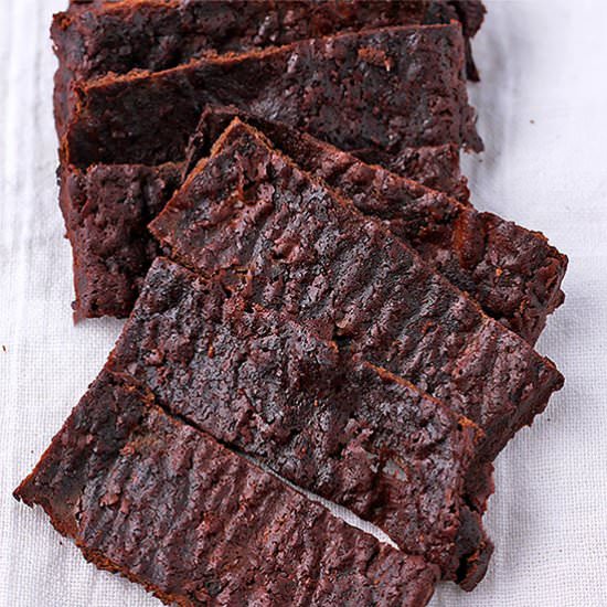 Crispy plant-based bacon - Recipe photo by veganwithgusto