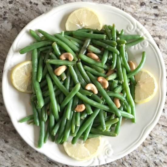 Sauteed String Beans and Cashews - Recipe photo by Skinny Sweets