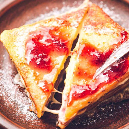 Monte Cristo Sandwich - Recipe photo by julieseatsandtreats