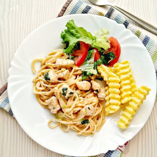 CREAMY SPAGHETTI CHICKEN ALFREDO - Recipe photo by MyHomeDiaryinTurkey