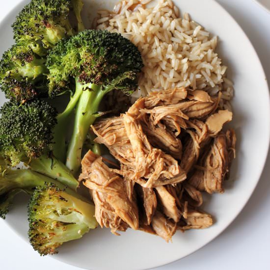 INSTANT POT TERIYAKI CHICKEN - Recipe photo by thegranoladiaries