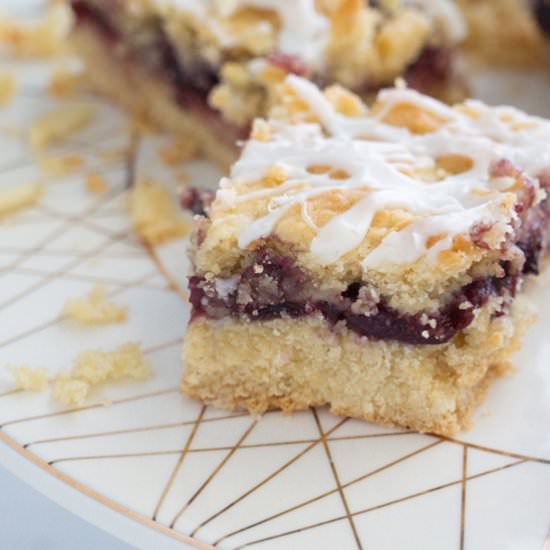 Amaretto Cherry Cookie Bars - Recipe photo by Global Bakes