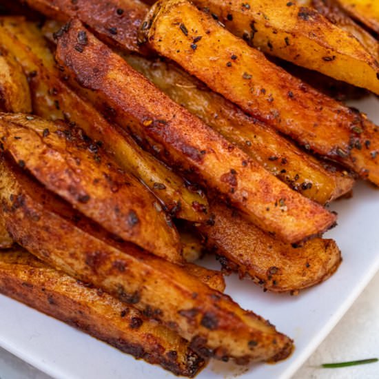 Crispy Potato Wedges - Recipe photo by peasandpeonies