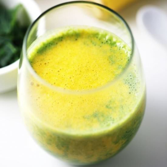 Kale Banana Turmeric Smoothie - Recipe photo by FoodFlavorz