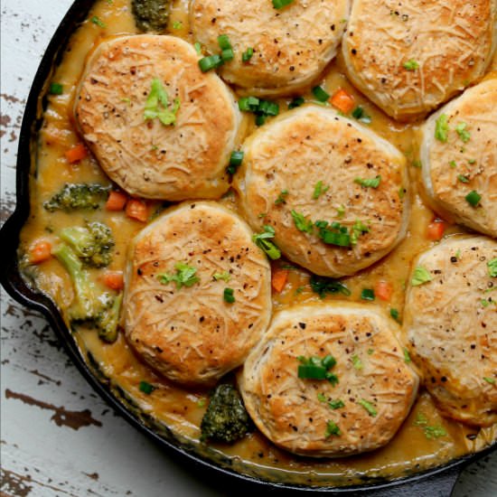 VEGAN BROCCOLI CHEDDAR BISCUIT POT - Recipe photo by EatFigsNotPigs
