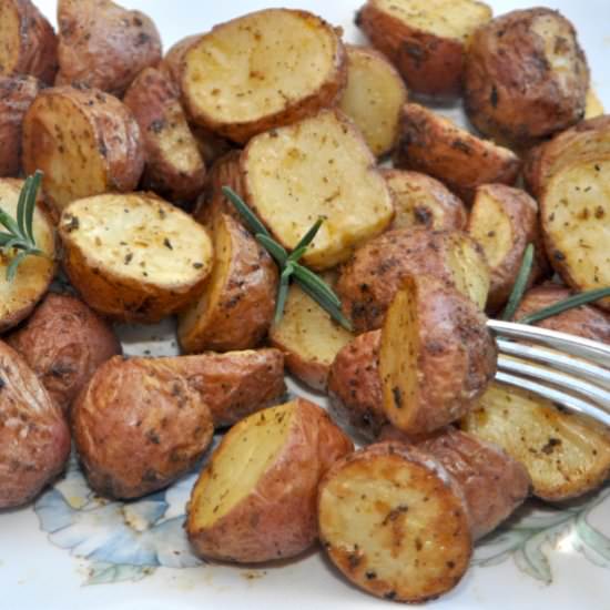 Roasted Baby Potatoes in Air Fryer - Recipe photo by culinaryshades