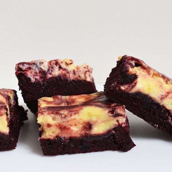 Red Velvet Brownies - Recipe photo by lightscamerabake