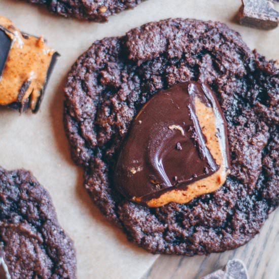 Almond Butter Cup Molten Cookies - Recipe photo by healthienut