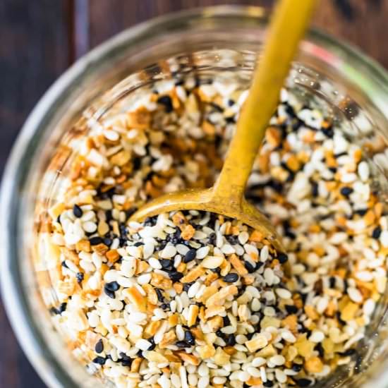 Homemade Everything Bagel Seasoning - Recipe photo by the cookie rookie