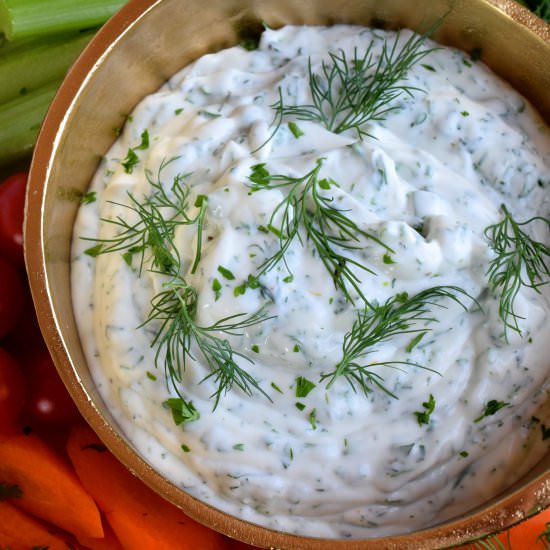 Skinny Garlic and Herb Dip - Recipe photo by byronethomas