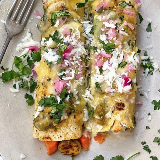 Vegetarian Enchiladas Verdes - Recipe photo by panning the globe