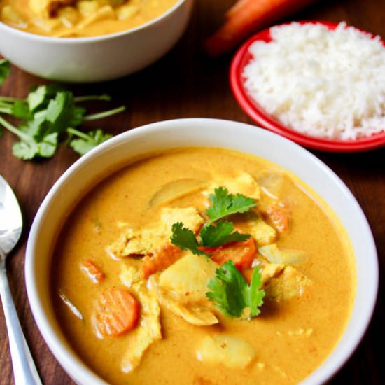 Thai Yellow Curry with Chicken - Recipe photo by maddysavenue