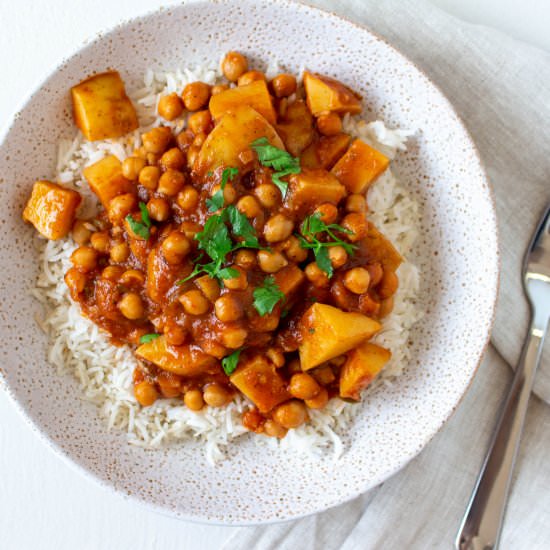 Chickpea Potato Curry (Chana Aloo) - Recipe photo by maddysavenue