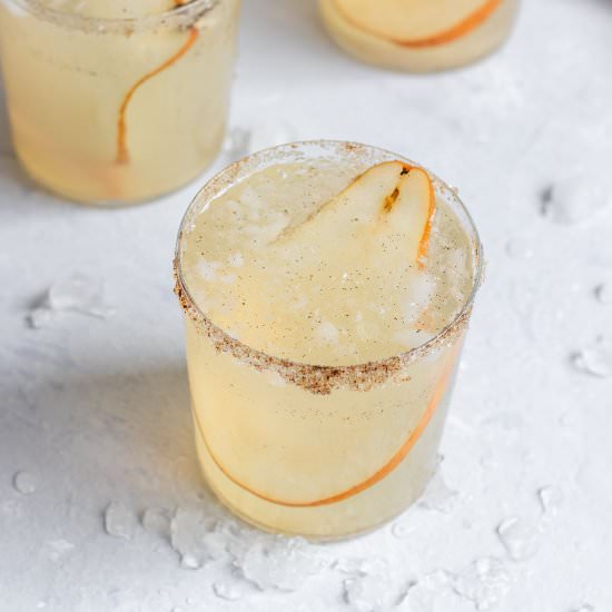 Pear Vanilla Gin Fizz - Recipe photo by ShortGirlTallOrder