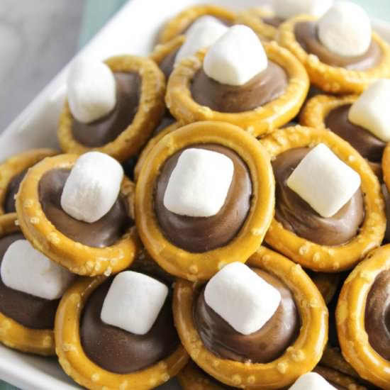 S'mores Pretzel Bites - Recipe photo by bakingyouhappier