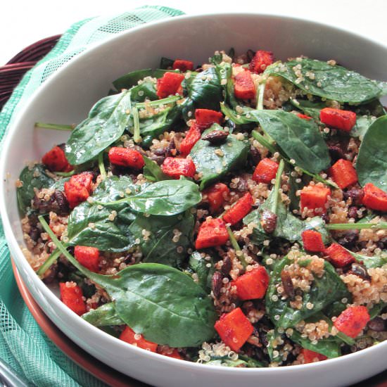 Baby spinach and quinoa salad - Recipe photo by Foodohfood